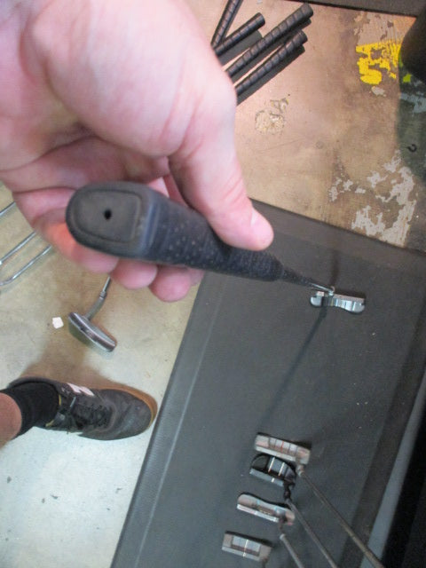 Load image into Gallery viewer, Used Dunlop TD Plus RH 35&quot; Putter
