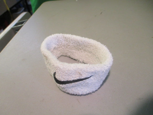 Load image into Gallery viewer, Used Nike Skinny Football Arm Band Single
