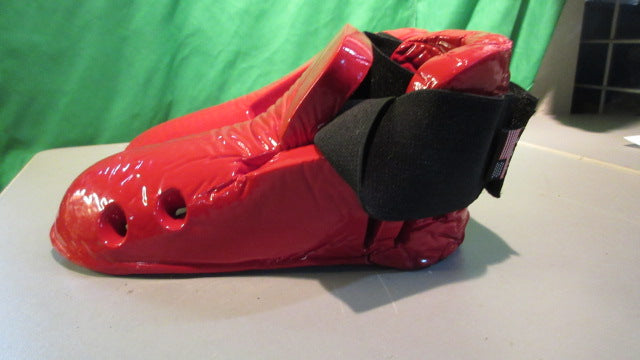 Load image into Gallery viewer, Used Champion Youth Small Martial Arts Taekwondo Sparring Foot Protectors

