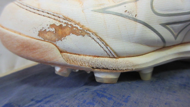Load image into Gallery viewer, Used Mizuno 9 Spike Advanced Finch Elite 5 Cleats Adult Size 7 - worn
