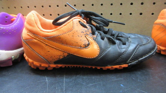 Used Nike Bomba Indoor Soccer Shoes - Size 5
