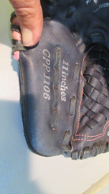 Load image into Gallery viewer, Used Mizuno Finch GPP 1106 Youth 11&quot; LHT Glove
