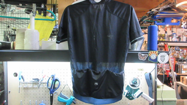 Load image into Gallery viewer, Used Giordana Cycling Shirt - Size Medium
