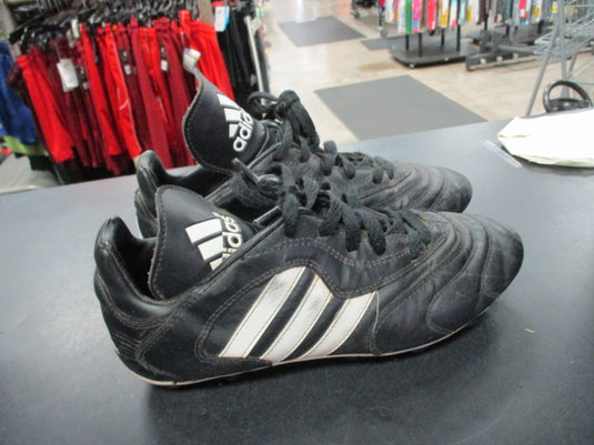 Used Adidas Size 5 Soccer Cleats - Has Wear