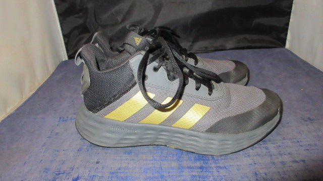 Load image into Gallery viewer, Used Adidas Own the Game Basketball Shoes Youth Size 3
