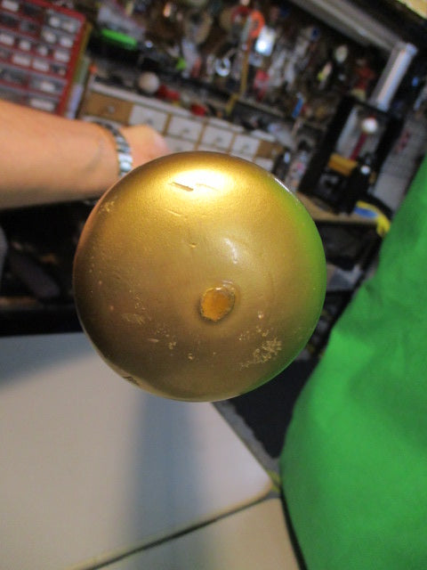 Load image into Gallery viewer, Used BAUM Bat Gold 32&quot; Baseball Bat
