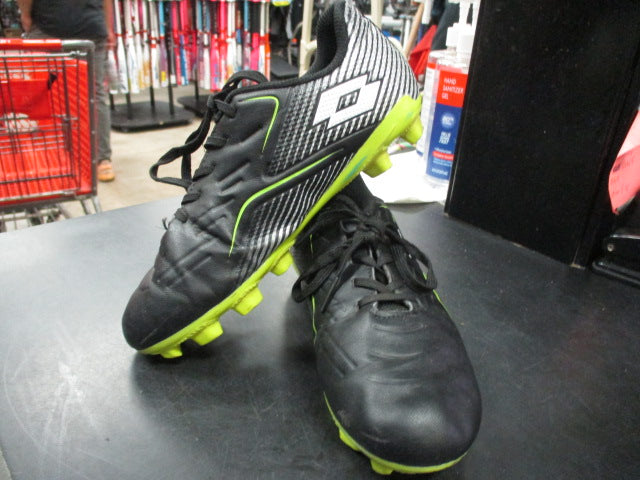 Load image into Gallery viewer, Used Lotto Roma 700 Youth 2Y Outdoor Cleats
