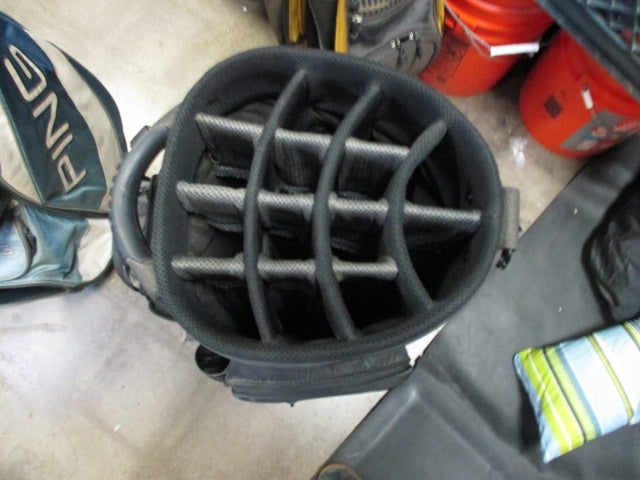 Load image into Gallery viewer, Used Great Divider cart Golf Bag black

