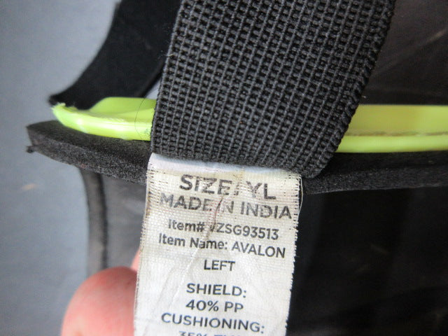 Load image into Gallery viewer, Used Vizari Soccer Shin Guards - Size Youth Large
