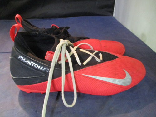 Used Nike Phantom VSN Soccer Cleats Size 3.5