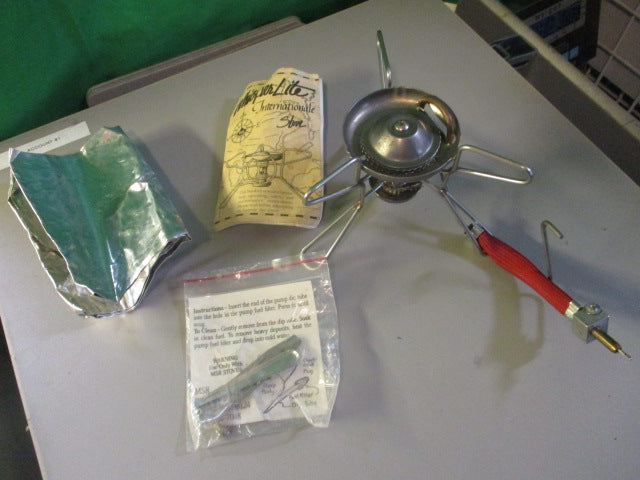 Load image into Gallery viewer, Used Vintage Whisperlite Internationale Camp Stove - Missing Plunger
