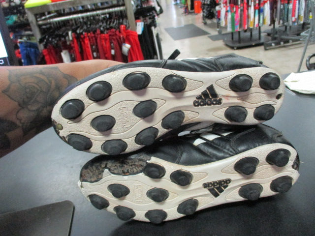 Load image into Gallery viewer, Used Adidas Size 5 Soccer Cleats - Has Wear
