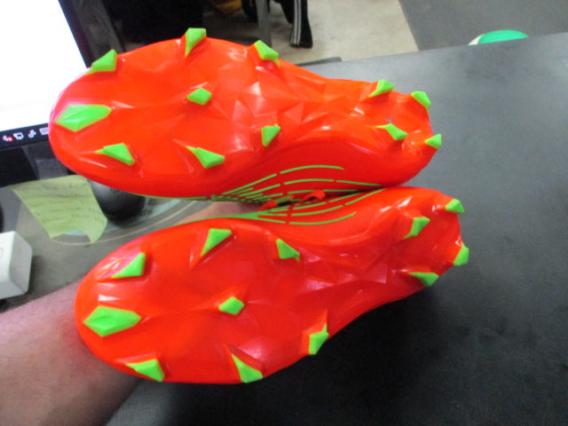 Load image into Gallery viewer, Used Adidas Predator Soccer Cleats Size 10
