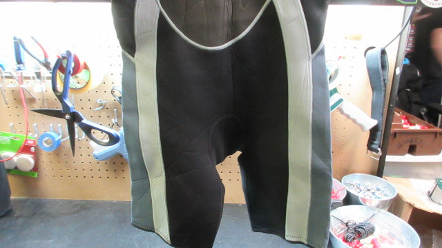 Load image into Gallery viewer, Used The Realm Shorty Wet Suit - Size XL
