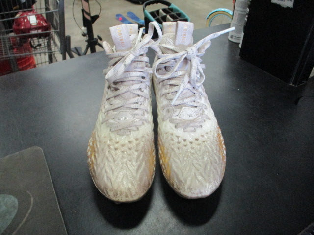 Load image into Gallery viewer, Under Armour Spotlight Clone 3.0 MC Fooball Cleats
