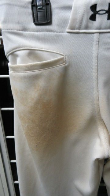 Load image into Gallery viewer, Used Under Armour Open Bottom Pants Youth Size Large - wear &amp; stains
