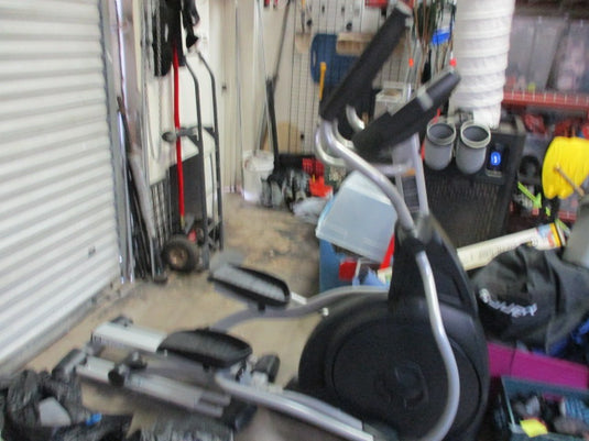 Used Spirit C Series CE 800 ELLIPTICAL Self Generated