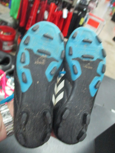 Load image into Gallery viewer, Used Adidas Soccer Shoes Size 2
