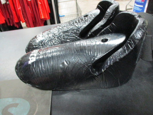 Used ATA Size Medium Foot Protector