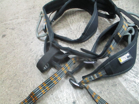 Used Singing Rock Climbing Sit Harness Size Large