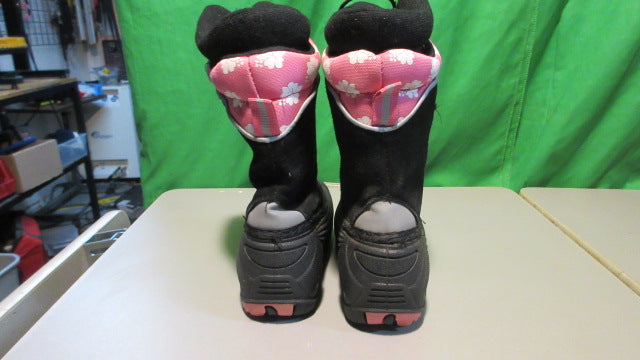 Load image into Gallery viewer, Used Sporto Leilani Winter Boots Youth Size 10 - Pink/ Black

