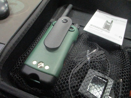Used Motorola TalkAbout T4XX Walkie Talkie Set w/ Carry Bag