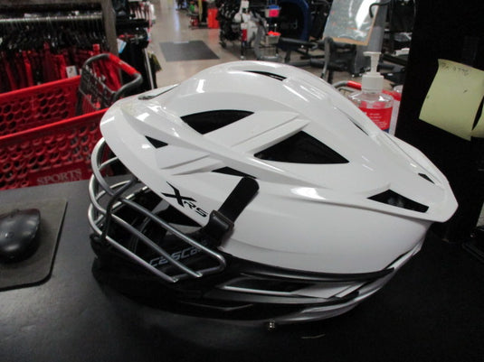 Used Cascade XRS Lacrosse Helmet W/ Chin Strap