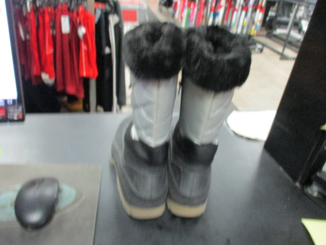 Load image into Gallery viewer, Used Winter Snow Boots Size Women 8
