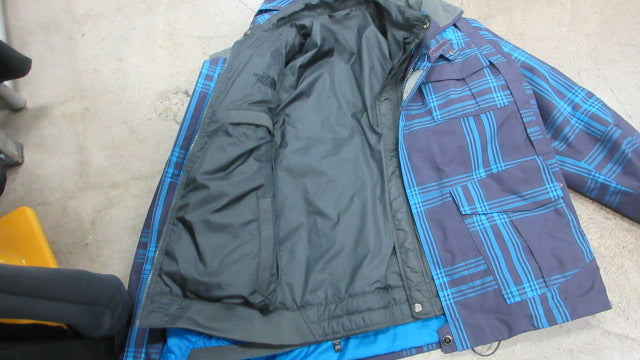 Load image into Gallery viewer, Used The North Face Cryptic 3 - in - 1 Winter Jacket
