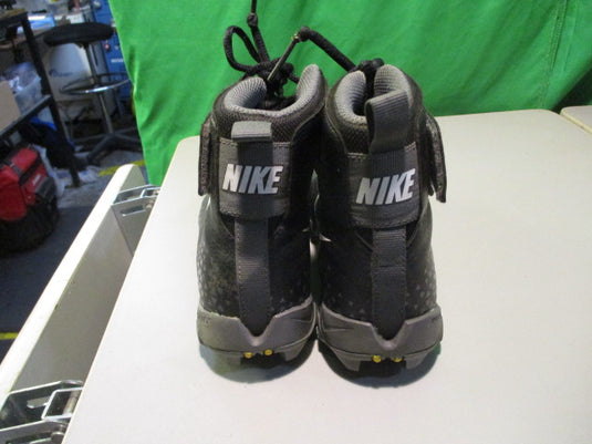 Used Nike Force Savage Size Youth 2 Football Cleats