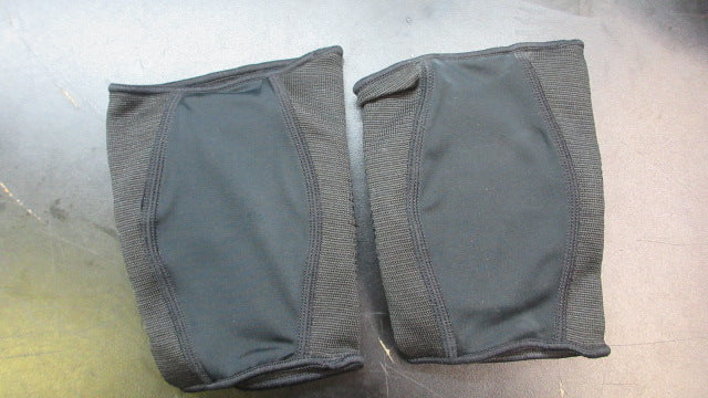 Load image into Gallery viewer, Under Armour Volleyball Knee Pads - Size S/M
