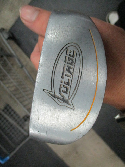 Load image into Gallery viewer, Used Acuity Voltage 35&quot; Putter - RH
