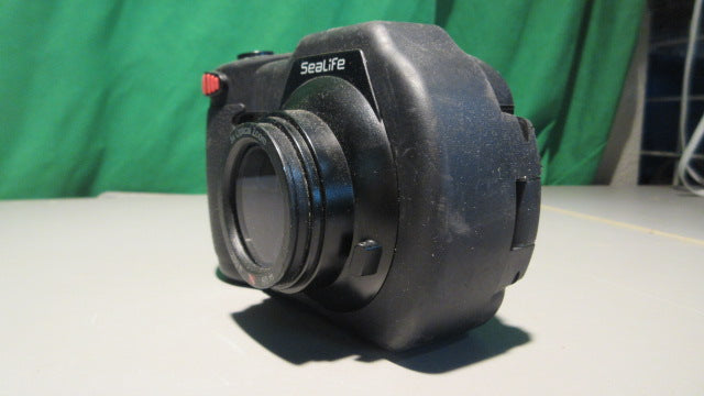 Load image into Gallery viewer, Used Sealife DC 1400 Under Water Camera Case Only
