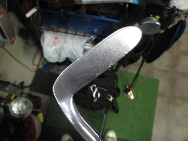 Load image into Gallery viewer, Vintage John Riley Tri-Liner Right Hand 2 Putter
