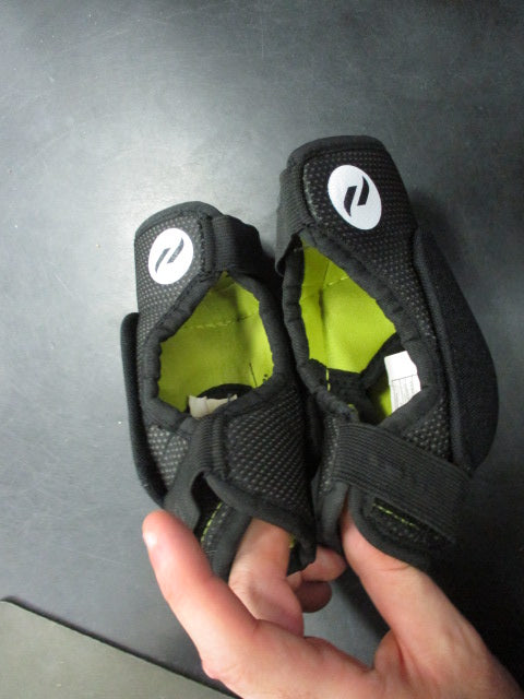 Load image into Gallery viewer, Used Pure Hockey Youth Medium Elbow Pads
