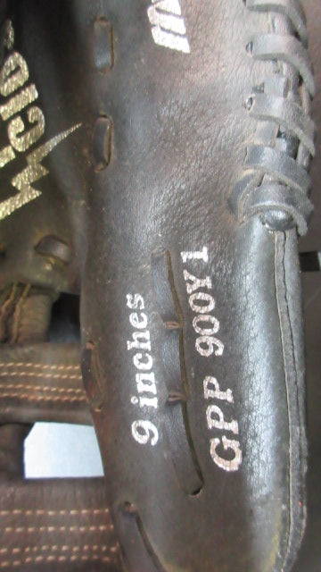 Load image into Gallery viewer, Used Mizuno Power Close 9&quot; Glove - RHT
