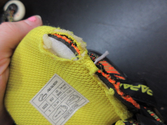 Load image into Gallery viewer, Used Papison Adjustable In-Line Skates - Size 3
