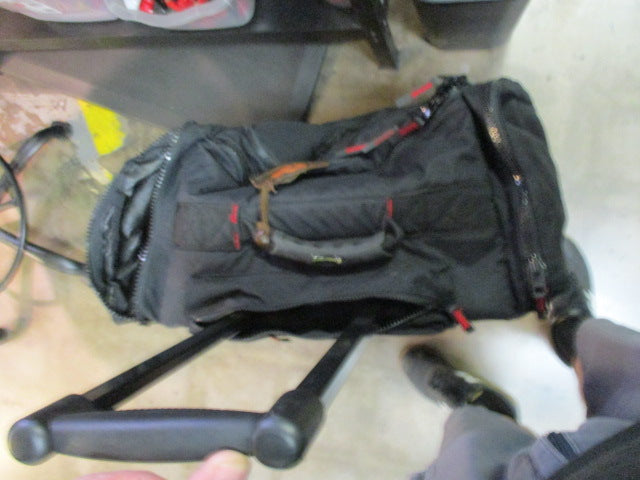 Load image into Gallery viewer, Used Deepoutdoors Large Wheeled DIVE BAG
