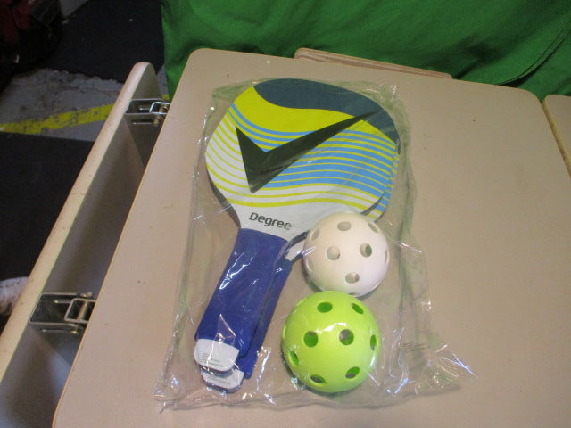 Load image into Gallery viewer, Degree Pickleball Set W/ 2 Balls
