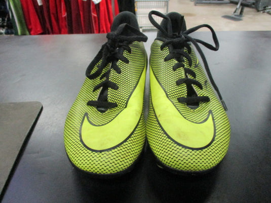 Used Nike Size Youth 5 Soccer Cleats