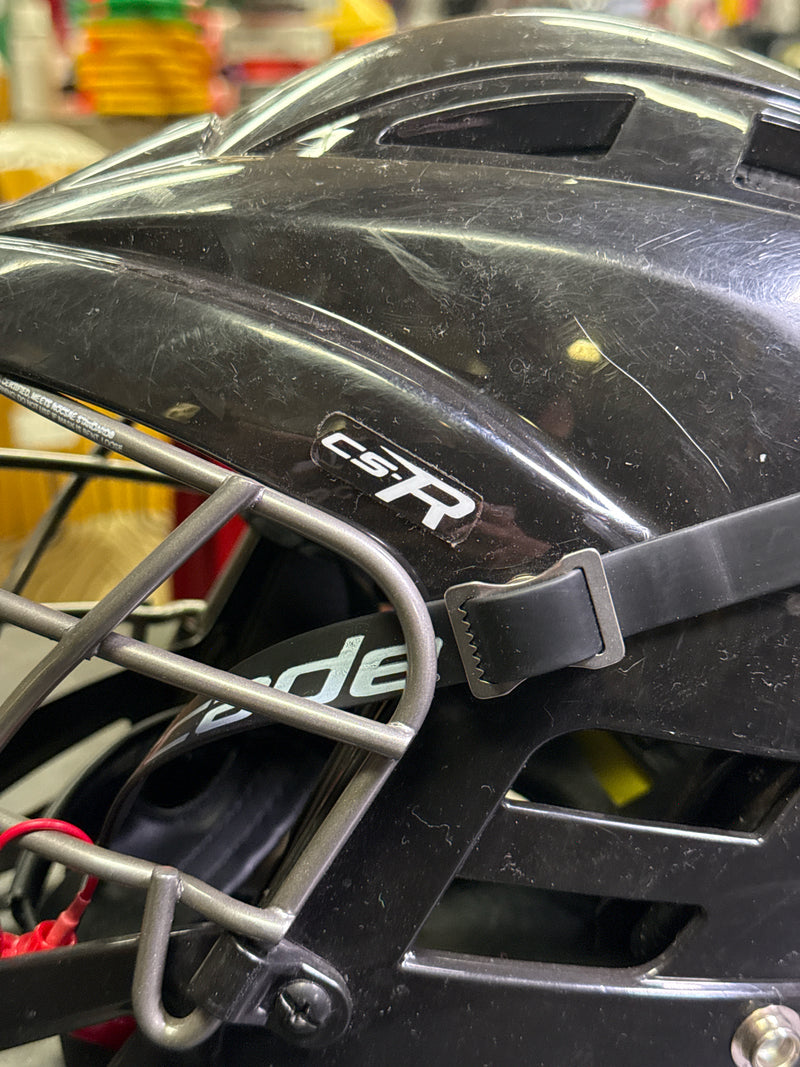 Load image into Gallery viewer, Used Cascade CS-R Black Youth Lacrosse Helmet
