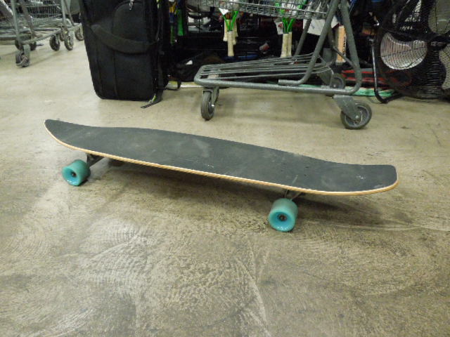 Load image into Gallery viewer, Used Unbranded Complete 43 in Long Board
