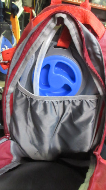 Load image into Gallery viewer, Used Ozark Trail Finley Creek Hydration Backpack w/ Bladder
