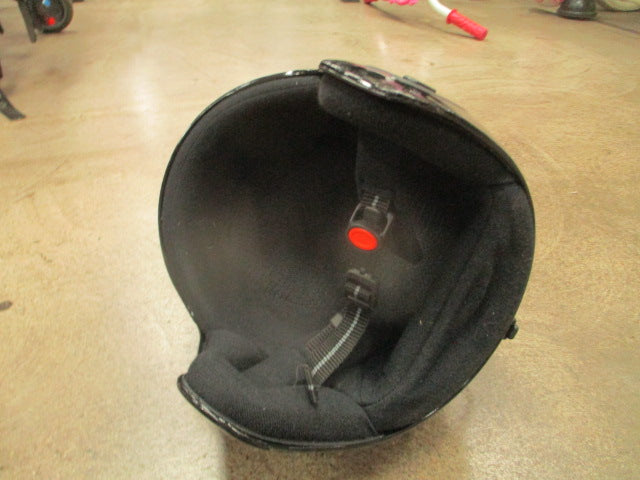 Load image into Gallery viewer, Used Uvex Black Ski Helmet Size Medium
