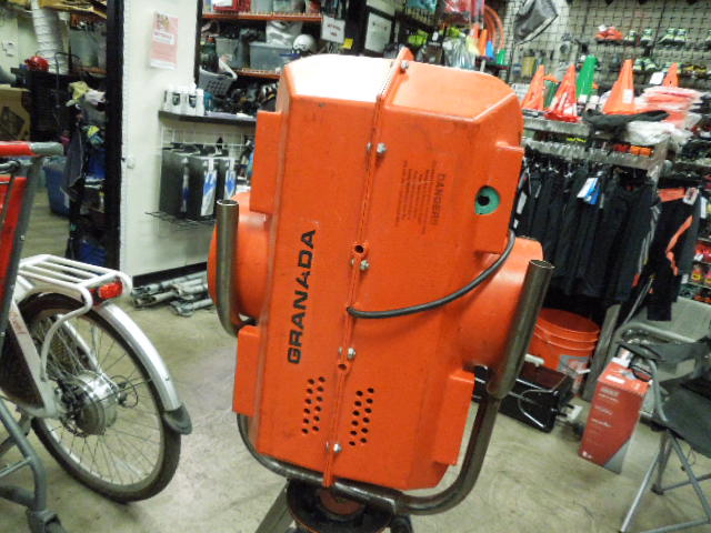 Load image into Gallery viewer, Heavy Use Granada III Single Speed Wiffle Ball Pitching Machine with OG Tripod

