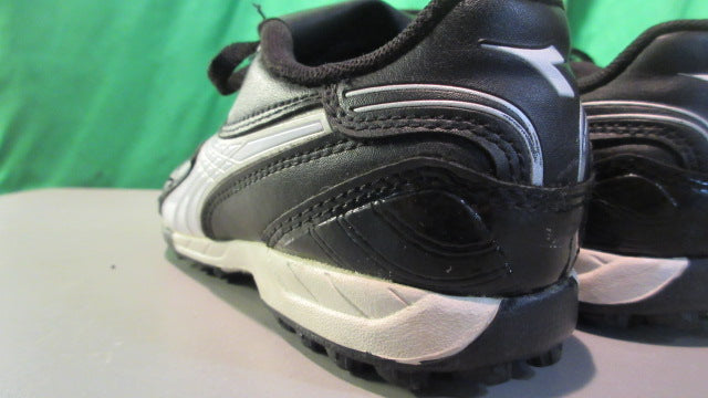 Load image into Gallery viewer, Used Diadora Forza Youth 2Y Turf Soccer Shoes
