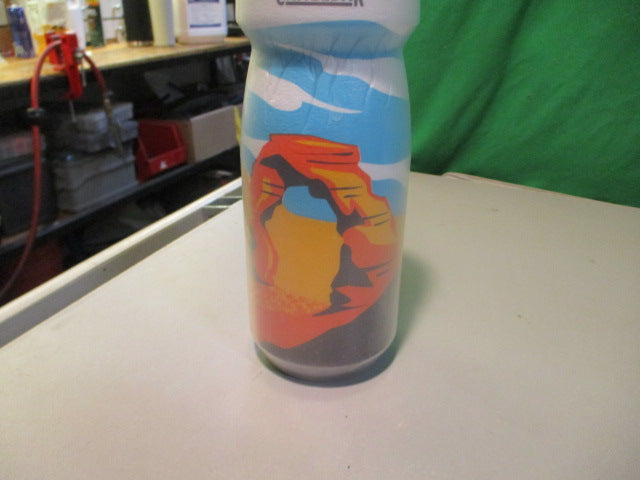 Load image into Gallery viewer, Used Camelbak Insulated Podium 21OZ Water Bottle
