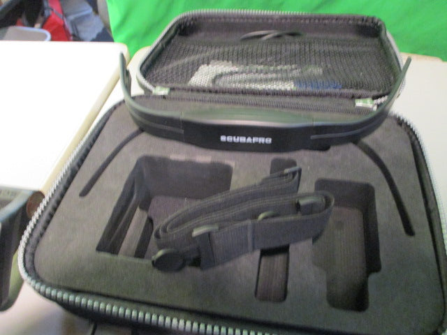 Load image into Gallery viewer, Used ScubaPro G2 DIVE COMPUTER With Heart Rate Transmitter and Case
