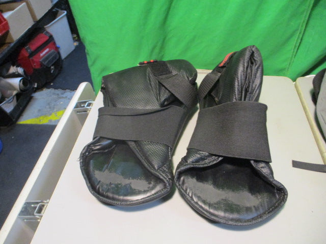 Load image into Gallery viewer, Used ATA Size 15 Foot Protector (Has Wear)
