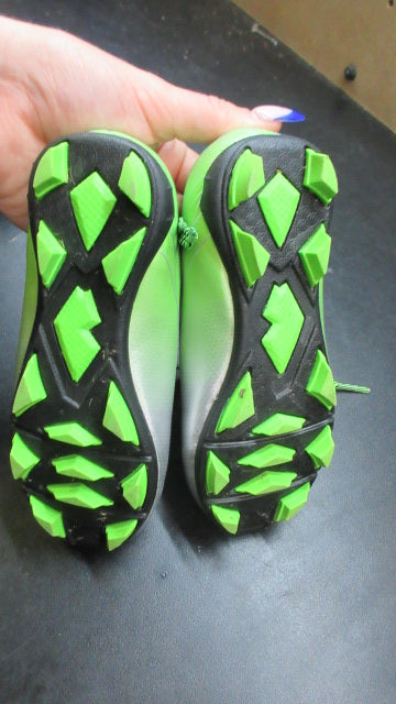 Used Dsg Soccer Cleats - Size Youth 9